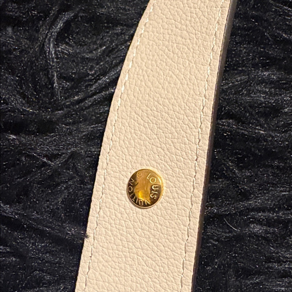 LV LockMe Shoulder Bag Strap - Picture 4 of 6
